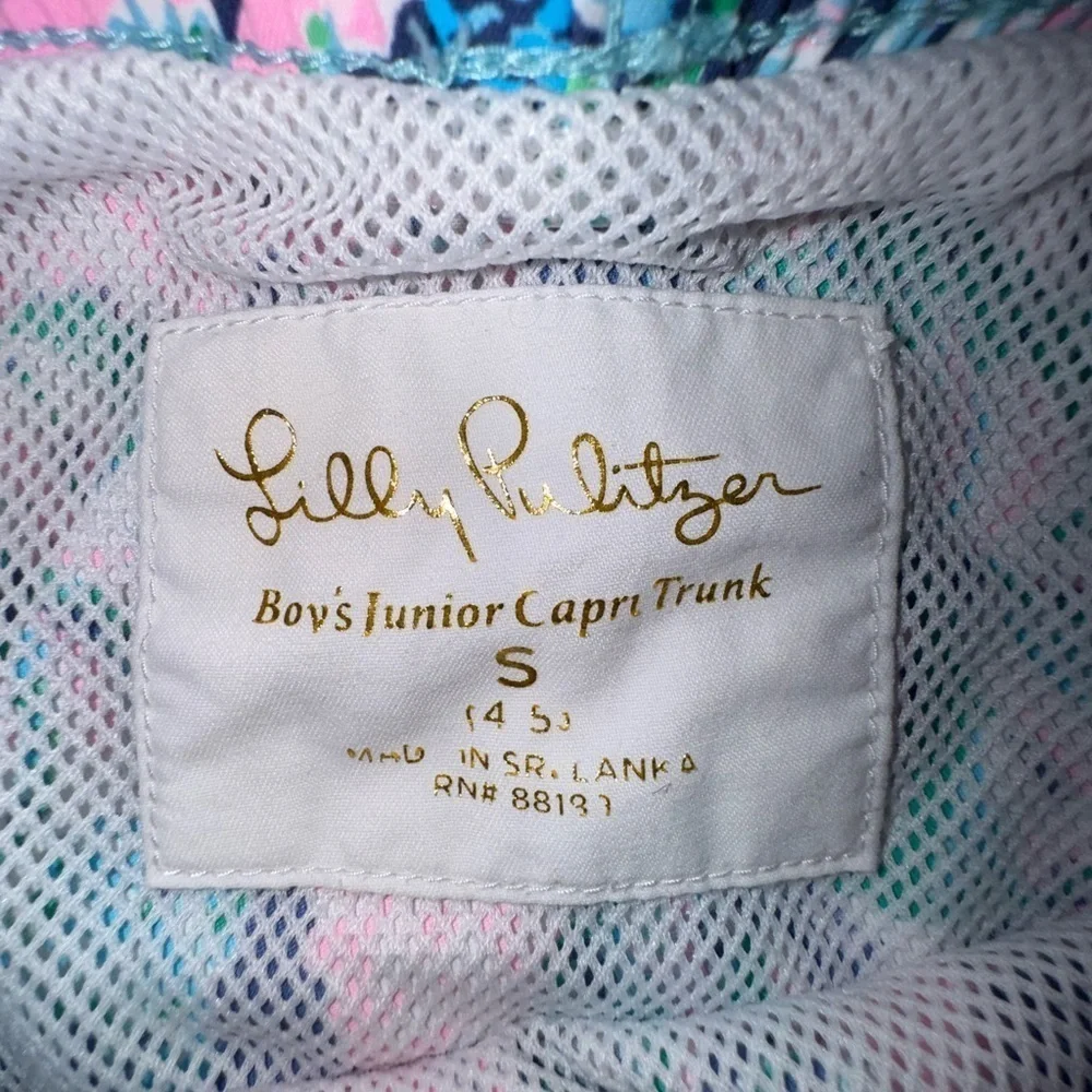 Lilly Pulitzer Boys' kids swim Trunk in Pink and Blue size 4-5. VGUC